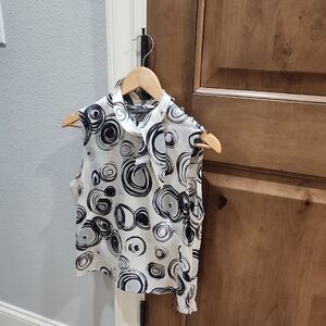 Classiques Entier Black and White Sleeveless Top